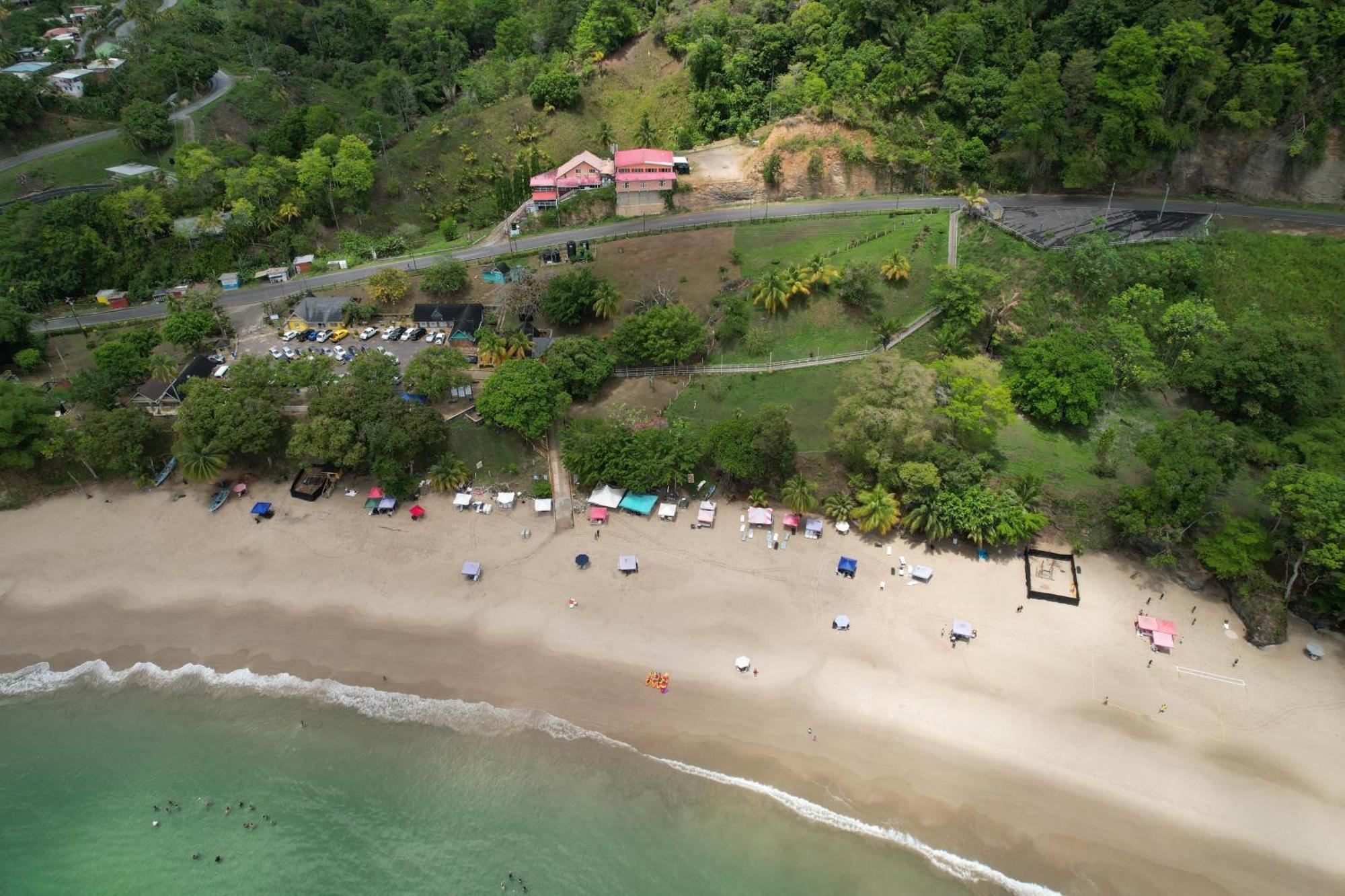 Las Cuevas Beach Lodge Екстериор снимка