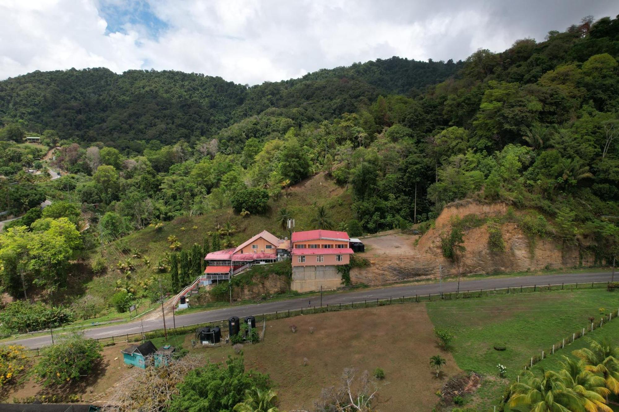 Las Cuevas Beach Lodge Екстериор снимка