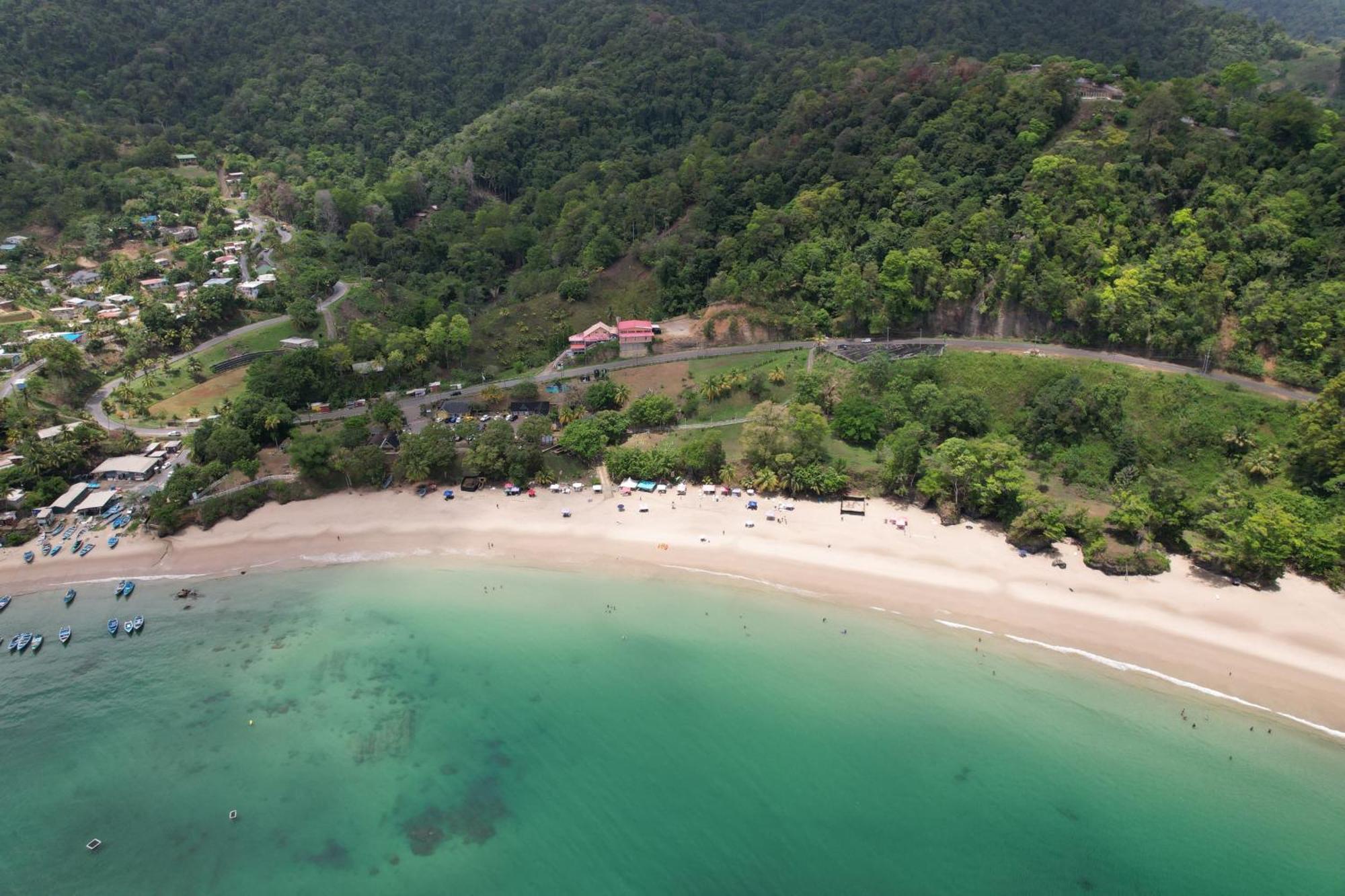 Las Cuevas Beach Lodge Екстериор снимка